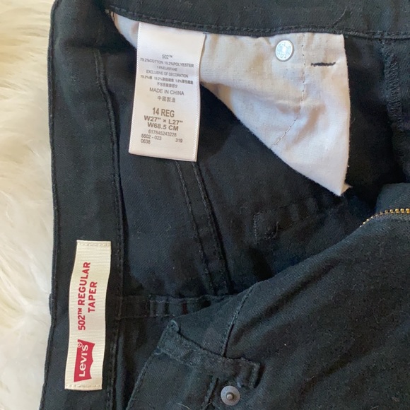 Levi’s 502 Regular Taper Pants - Picture 4 of 4